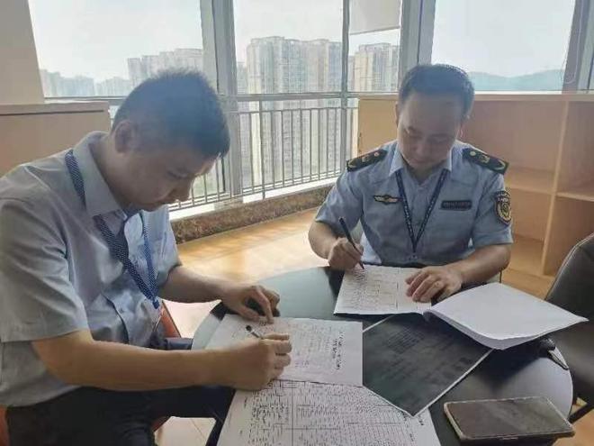 順慶區(qū)開展清理整頓人力資源市場(chǎng)秩序?qū)ｍ?xiàng)執(zhí)法行動(dòng)